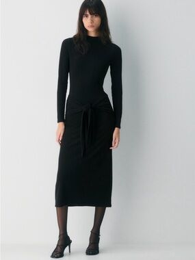 The Aritzia Wilfred Conjure Dress in Black, Size S (Worn Once, Like New)